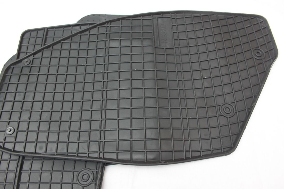 Λαστιχένια πατάκια για Volvo S60 / S80 / V70 / XC70 (2000-2007)