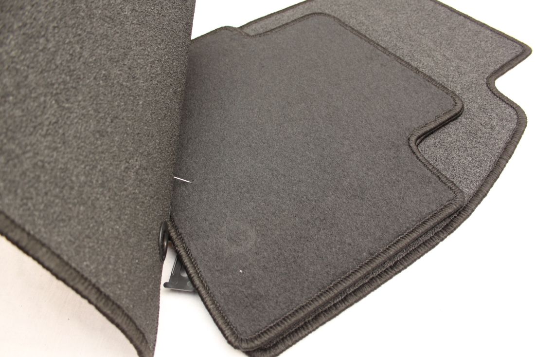 Υφασμάτινα πατάκια για Opel Insignia (2008-2013) / Chevrolet Malibu (2012+)