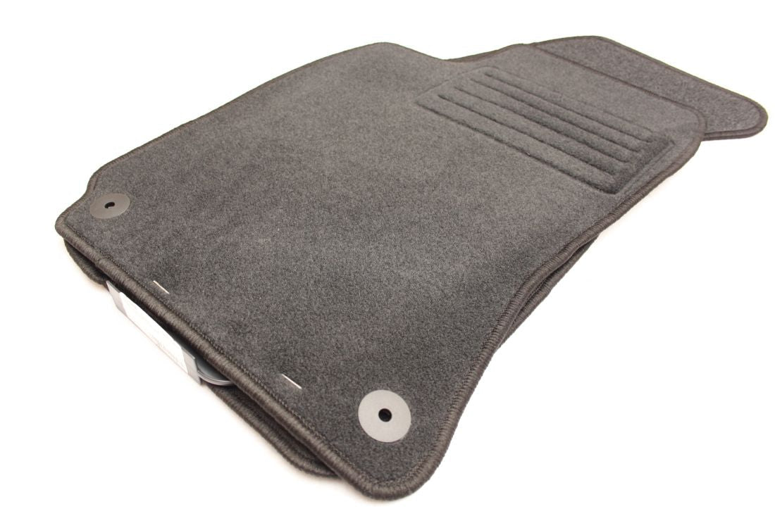 Covorașe textile pentru VW Passat B5 (1996-2001) cu cleme rotunde
