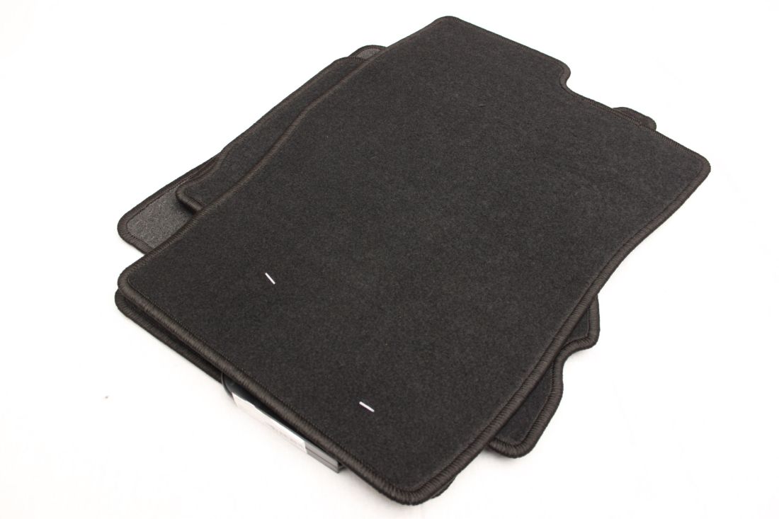 Covorașe textile pentru Mitsubishi Pajero (2000-2007) ampatament lung