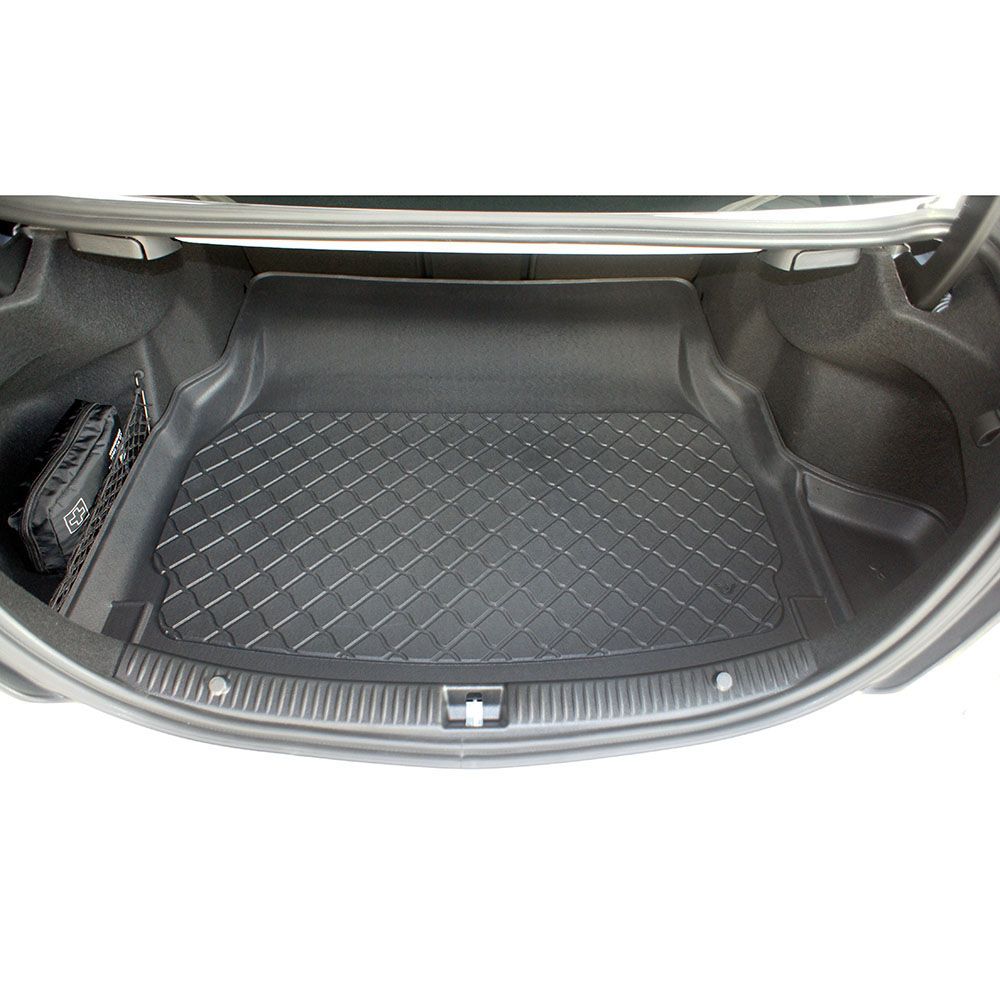 Гумирана стелка за багажник за Mercedes C-Class W205 (2014+) Sedan back seat leaning forward (foldable); right wing removable for models with net