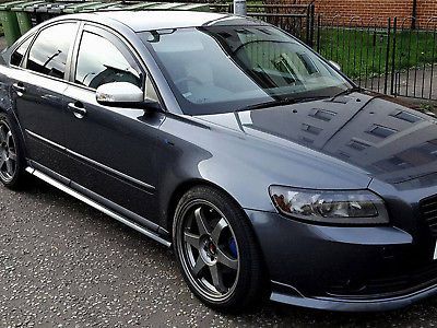 ВЕТРОБРАНИ ЗА VOLVO S40 (2004+) SEDAN - 2БР. ПРЕДНИ