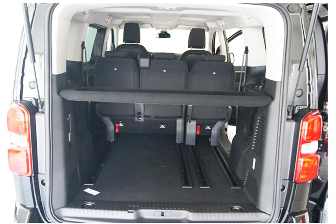 Гумирана стелка за багажник за Citroen Jumpy III SpaceTourer L2 (Medium) (2016+) / Peugeot Expert III Traveller L2 (Medium) / Toyota ProAce Verso L2 (Medium) / Opel Zafira Life (2019+) / Opel Vivaro (2019+) - (combi/tour) behind 2nd row of seats size: 1