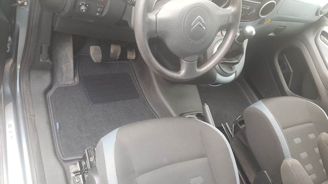 Πάτακια μοκέτας για Peugeot Partner / Citroen Berlingo (2008-2014) 5-θυρο