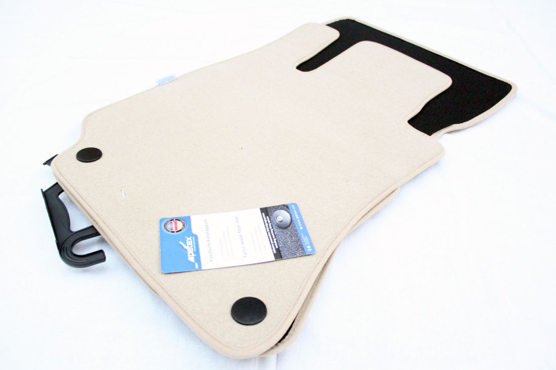 Covorașe textile pentru Mercedes W212 E-Class (2008+) / W218 CLS (2009+) bej