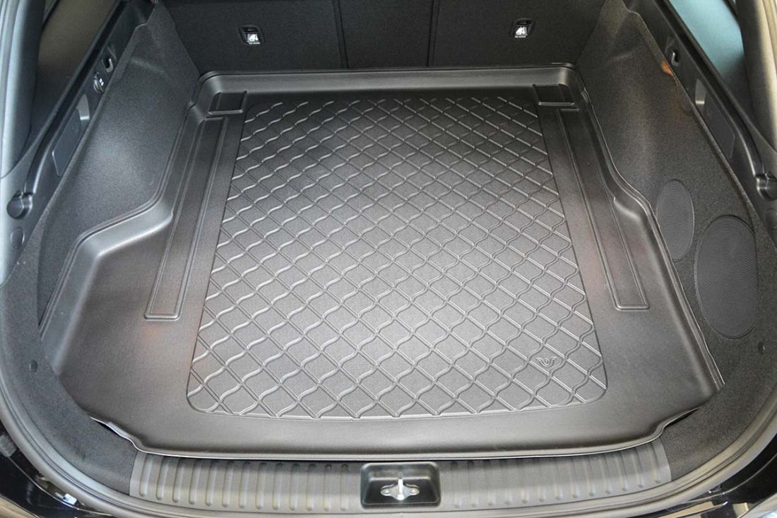 Covoraș de portbagaj cauciucat pentru Kia Ceed SW (2018+) Combi, inclusiv modele cu sistem de fixare pe șine, cu / fără subwoofer; aripă dreapta detașabilă