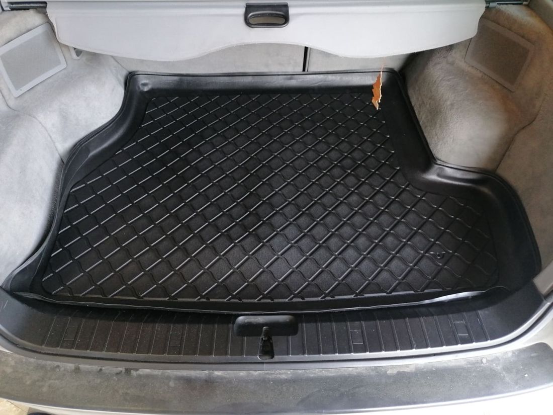 Tavă portbagaj BMW 3 E46 Touring / Combi - cu navi