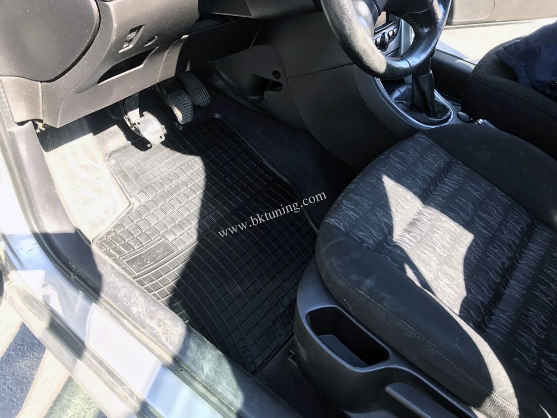 Λαστιχένια πατάκια για Peugeot 307 (2001-2008) / Peugeot 308 (2007-2013) / Citroen C4 (2004-2015)