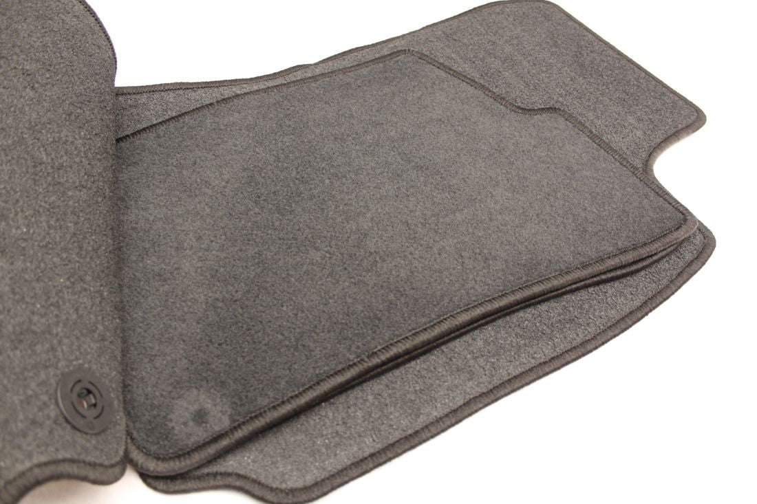 Covorașe textile pentru VW Passat B5 (1996-2001) cu cleme rotunde