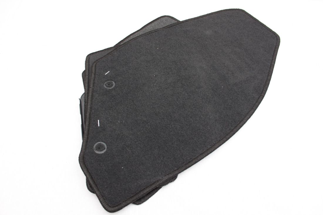 Πατάκια μοκέτας για Volvo S60 / S80 / V70 / XC70 (2000-2007)