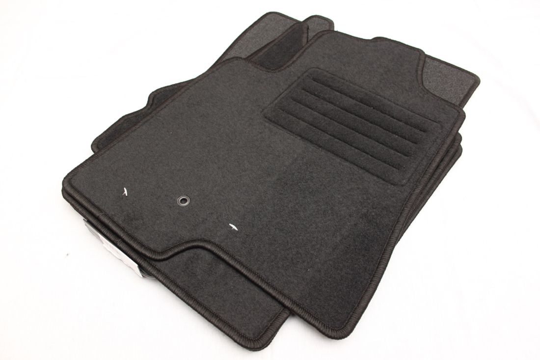 Covorașe textile pentru Mitsubishi Pajero (2000-2007) ampatament lung