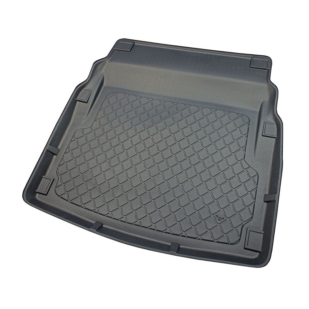 Λαστιχένιο πατάκι πορτμπαγκάζ για Mercedes E-Class W212 (2009-2016) Sedan χωρίς θήκες/φτερά· ο χώρος αποσκευών ανεβαίνει προς το πίσω κάθισμα
