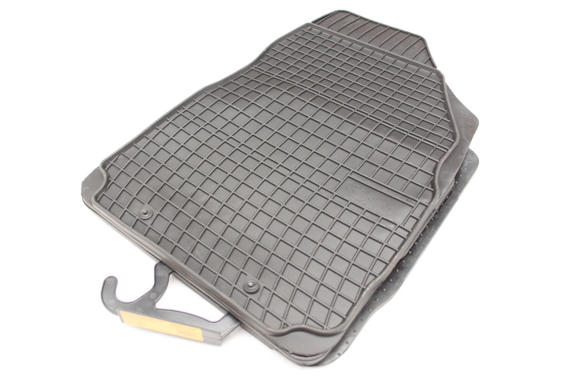 Λαστιχένια πατάκια για Alfa Romeo Giulietta (10+)/ Fiat Stilo (02 - 08)/ Lancia Delta (08-14)/ Fiat Bravo 2 (07-14)