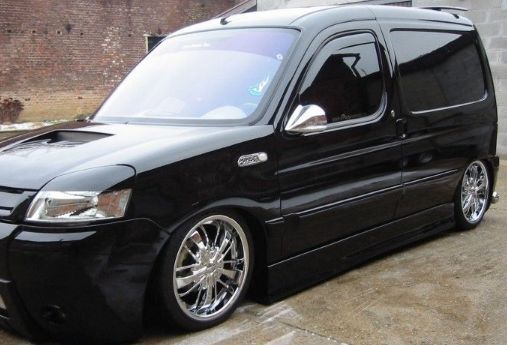 Ανεμοθραύστες για CITROEN Berlingo / PEUGEOT Partner (2002-2008) 2 τεμ. εμπρός